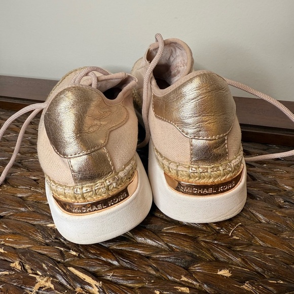 Michael Kors Woman's Finch Lace Up Optic/Ivory - Picture 6 of 12